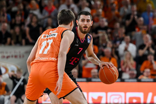 轰动联盟的 轰动联盟的